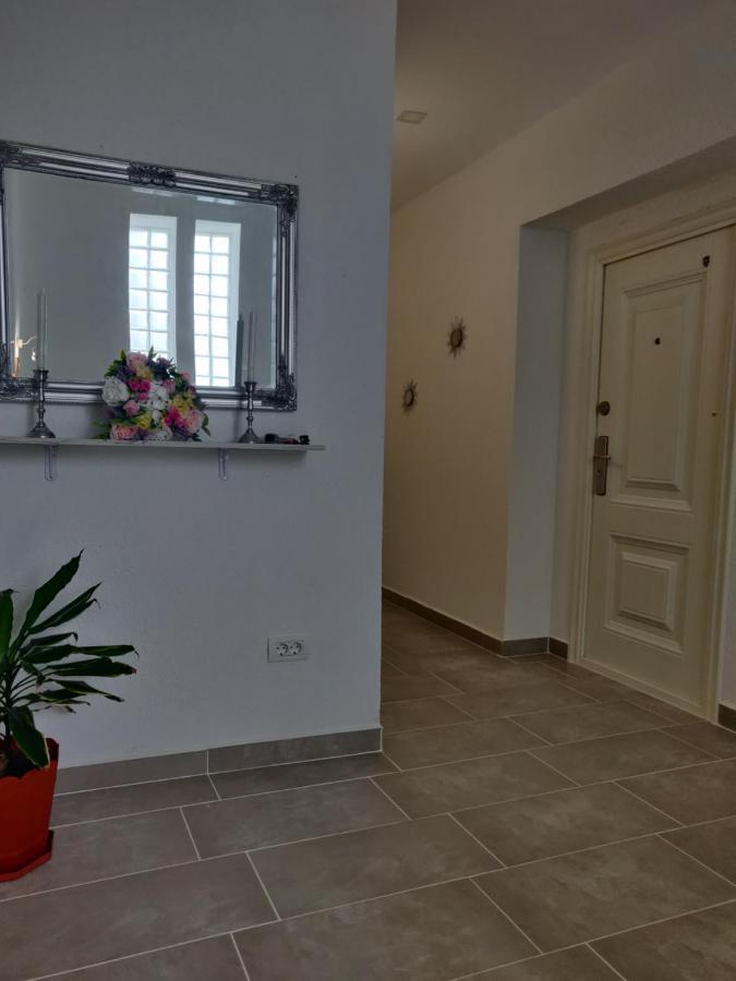 Enki Hotel Западен Ефорие Екстериор снимка