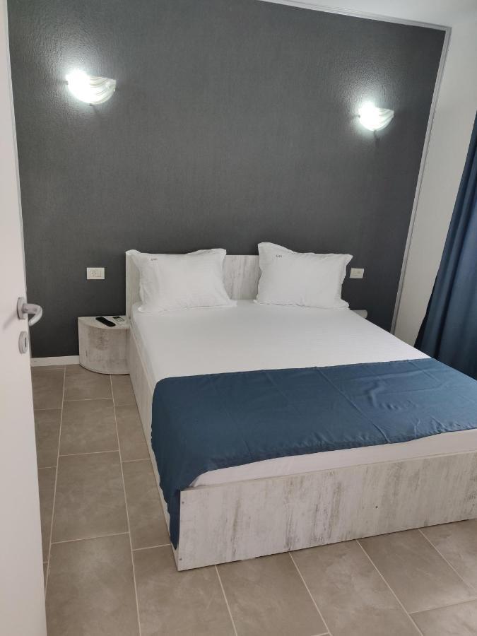 Enki Hotel Западен Ефорие Екстериор снимка